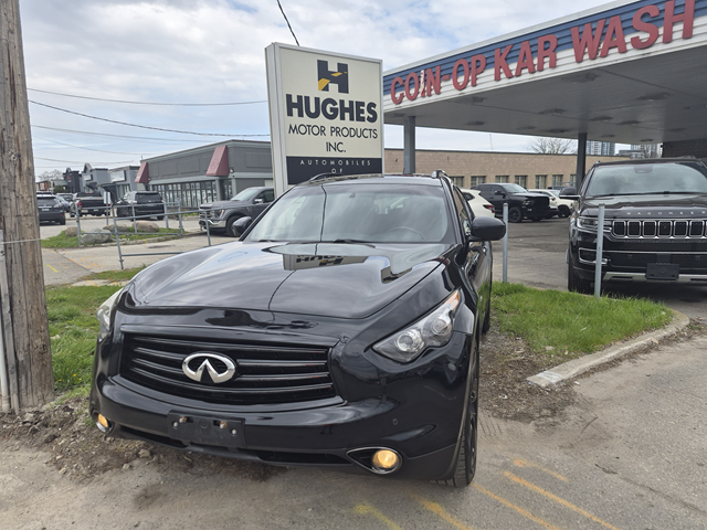 Infiniti QX70 S 