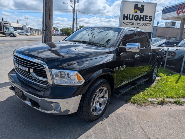 RAM 1500 Limited 4WD Crew Cab  